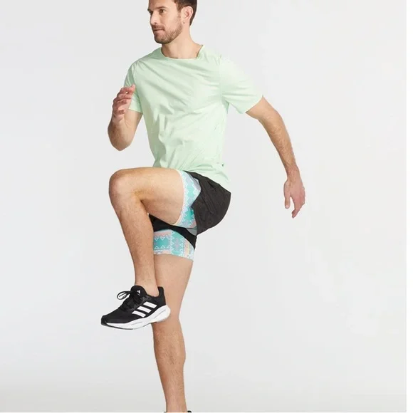 chubbies Men’s The Quest 5.5” Ultimate Training Shorts Large NWT - Picture 16 of 16